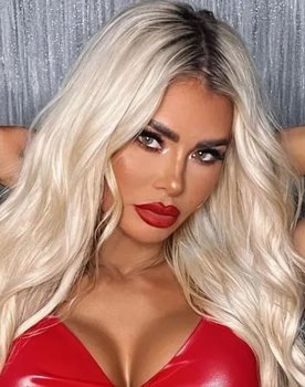 Chloe Sims