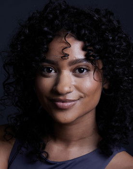 Meggan Johnstone as Leigh-Ann