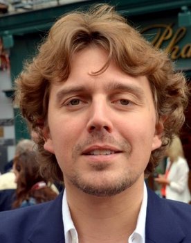 Alex Vizorek as Self