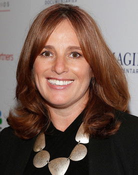 Amanda Spain as Andrea