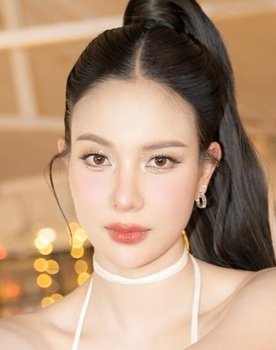 Plaifah Siraacha as Mira