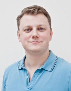 Steve Reverand as Julien