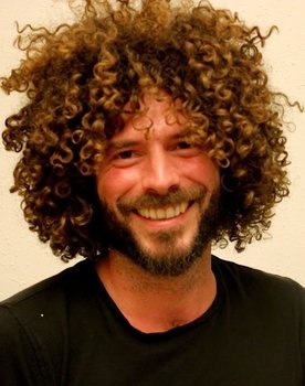 Andrés Berlanga as Manolo