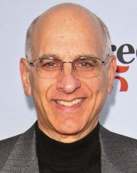 George Wyner as Saul Panzer