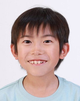 Hinata Arata as Akira