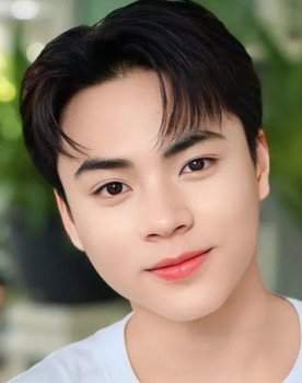 New Wachirawit Saengchanda as Janine