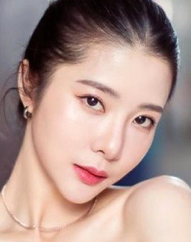 Noey Waruttha Imraporn as Maya