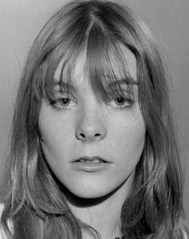 Katerine Mousseau as Domino