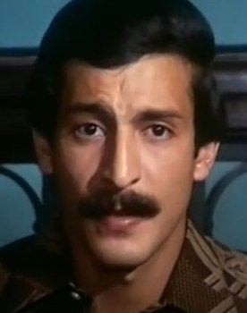 Tarek Hashim as والد سونيا