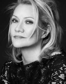 Élise Guilbault as Mimi Devline