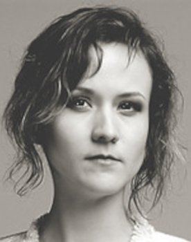 Philippine De Castilla as Kendra Parker