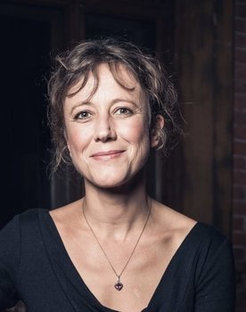 Katharina Spiering as Wiebke