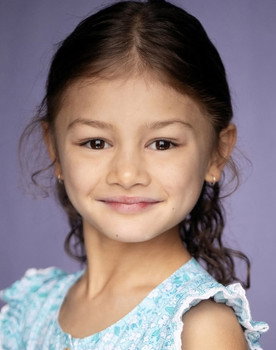 Mia Chandler-Altera as Shelly