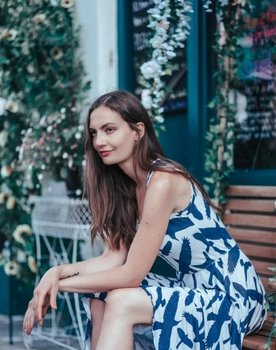 Cirila Zorenc as Lindsay