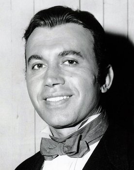 Michael Ansara as Sheriff Peter Geeson