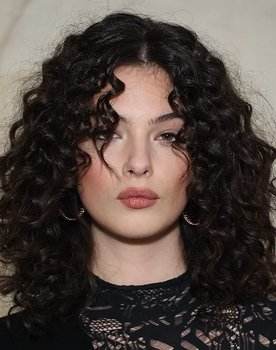 Deva Cassel