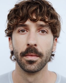 David Giguère as Stoops