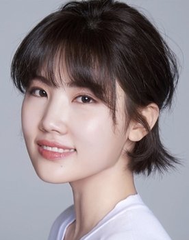 Jwa Chae-won as Nam Yoo Ri