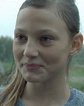 Laëtitia Guerard as Geneviève