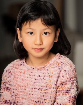 Olivia Yang Avis as Young Girl