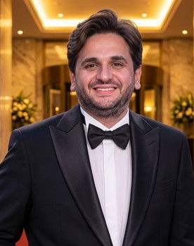 Mostafa Khater as العريس