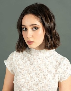 Nora Hernández as María