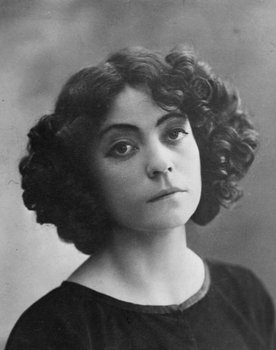 Asta Nielsen as Magda Vang