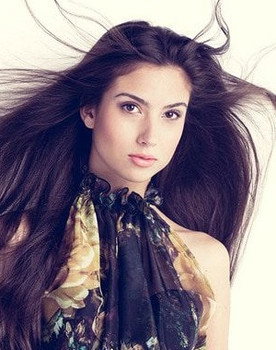 Kimberly Pereira as Nina