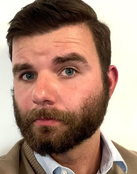 Ruben O' Neill as Prison Warden 2