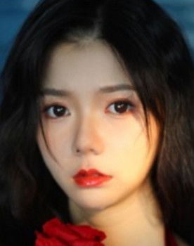 Lin Zirong as Mu Qian Qian