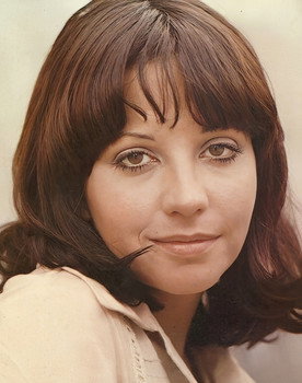 Maria Isabel de Lizandra as Carolina da Costa Mascarenhas