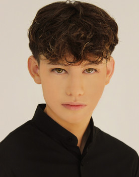 Ari Diazleal as Cuervo