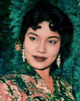 Hashimah Yon as Mutiara