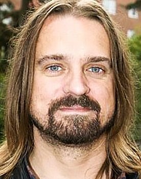 Fredde Granberg as Henke