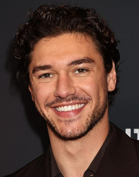 Belmont Cameli as Eli Stock