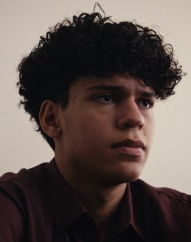 Yann Enrico as Lucas