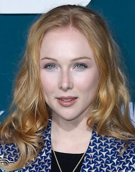 Molly C. Quinn Photo