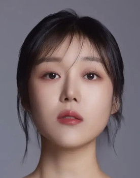 Kang Seo-ha as 