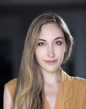 Sarah Natochenny as Lampo