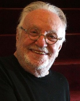 Pepe Soriano as Mago