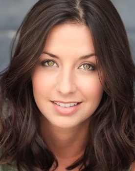 Adriana Leonard as Sarah Lockman