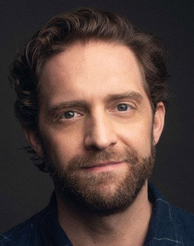 Colin Hanlon as Tim Trull