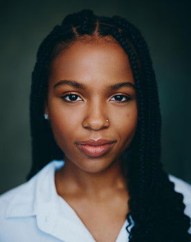 Arianna Shannon as Lucy Daniels