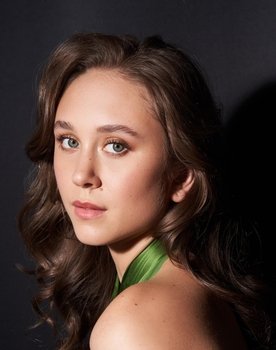 Emma Malouff as Melanie