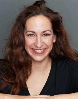 Julia Carnero as 