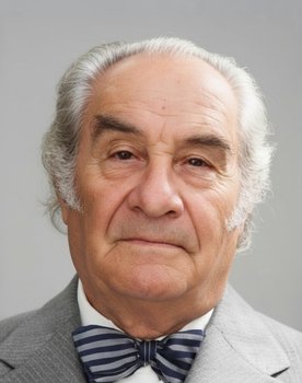 Kadri Ögelman as Kral Abdullah