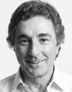 Roberto Orosco as Fabrício