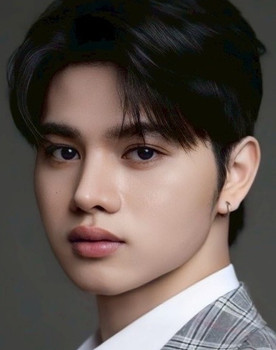 Kiettisack Sisounthone as Jom