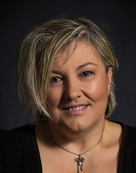 Anna Genisariotou as Anastasia