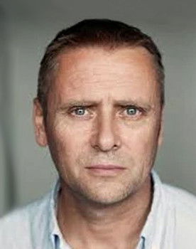 Mark Powley as Rick